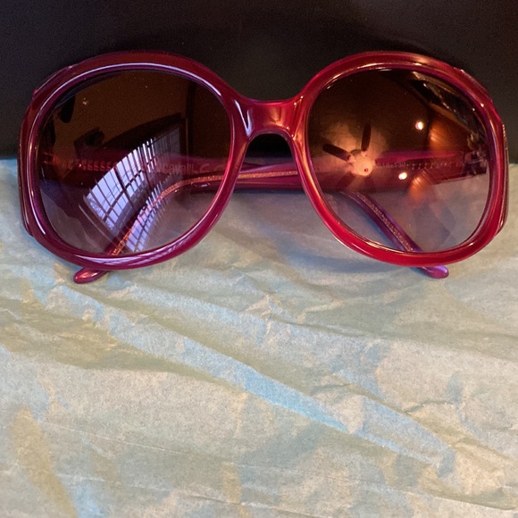 Just Cavalli Gorgeous Shiny DarkRed LogoFramesGraduatedDarkRedLenses Sunglasses - Picture 10 of 15